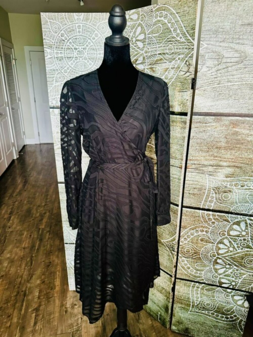Women's Black Bar III Midi Wrap Dress